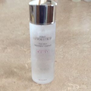 Time Revolution First Treatment  Essence Intensive